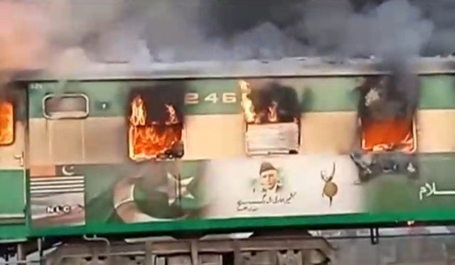 Pakistan: Thảm kịch đường sắt chỉ vì đem bếp gas nấu ăn lậu trên tàu - Ảnh 2.