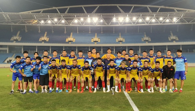 Danh sách ĐT Việt Nam trước trận gặp ĐT UAE: HLV Park Hang-seo chia tay Ngô Hoàng Thịnh - Ảnh 1.