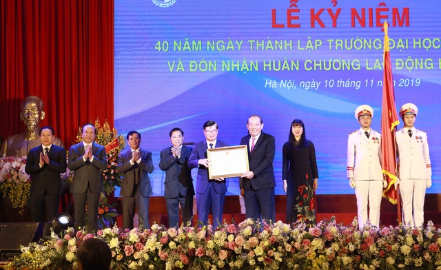 Phó Thủ tướng Trương Hòa Bình: Đại học Luật Hà Nội là  cơ sở đào tạo, nghiên cứu cơ bản về pháp luật hàng đầu ở Việt Nam - Ảnh 1.
