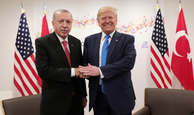 Vén màn &quot;tình huynh đệ&quot; Trump-Erdogan: đủ để níu kéo quan hệ bên bờ vực đổ vỡ Mỹ, Thổ? - Ảnh 1.