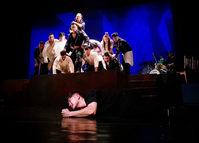 Nhà hát Tuổi trẻ ra mắt vở kịch &quot;Romeo và Juliet&quot; do đạo diễn nổi tiếng người Áo dàn dựng - Ảnh 1.