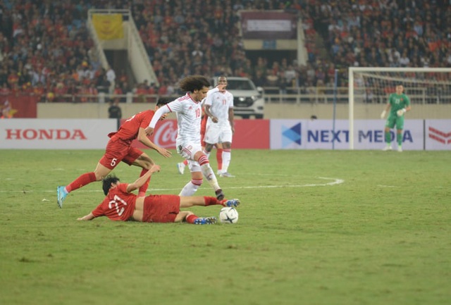 Trực tiếp Đội tuyển Việt Nam - Đội tuyển UAE: Hoàng Đức vào sân thay cho Tiến Linh - Ảnh 1.