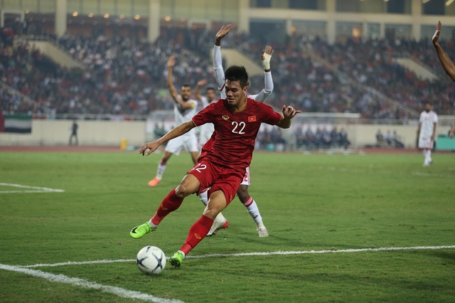 Trực tiếp Đội tuyển Việt Nam - Đội tuyển UAE: Hoàng Đức vào sân thay cho Tiến Linh - Ảnh 4.