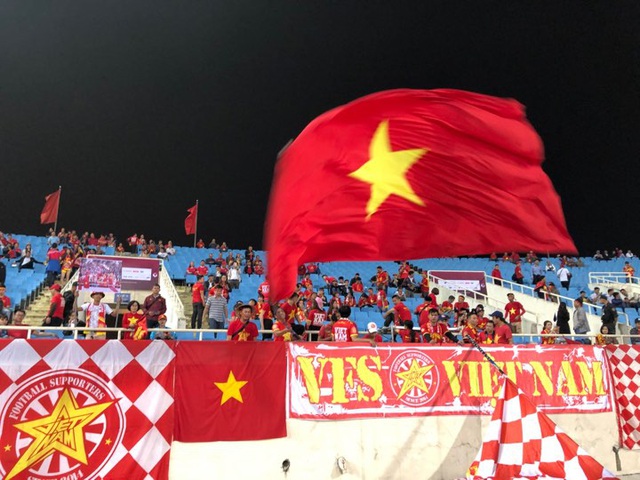 Trực tiếp Đội tuyển Việt Nam - Đội tuyển UAE: Tiến Linh xuất phát ngay đầu trận - Ảnh 4.