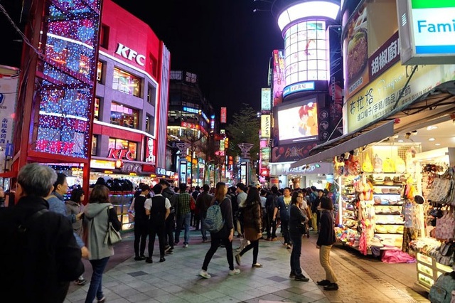 Thỏa sức khám phá tại những khu chợ đêm “không ngủ” ở Đài Loan - Ảnh 1.