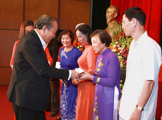 Phó Thủ tướng Trương Hòa Bình: Mỗi người dân, mỗi cộng đồng dân cư cần phát huy truyền thống đoàn kết, chung sức, đồng lòng - Ảnh 2.