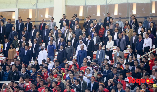 Thủ tướng, Chủ tịch Quốc hội dự khán trận đấu Việt Nam và UAE tại vòng loại World Cup 2022 - Ảnh 1.