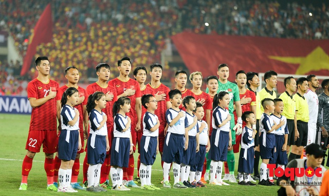 Thủ tướng, Chủ tịch Quốc hội dự khán trận đấu Việt Nam và UAE tại vòng loại World Cup 2022 - Ảnh 5.