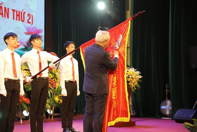 Trường Đại học Thủy lợi được trao Huân chương Lao động hạng Nhất - Ảnh 1.