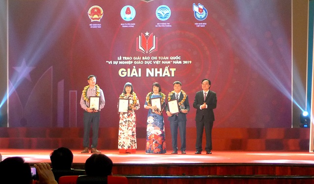 Trao Giải báo chí &quot;Vì sự nghiệp Giáo dục Việt Nam&quot; năm 2019, chính thức phát động Giải năm 2020 - Ảnh 1.