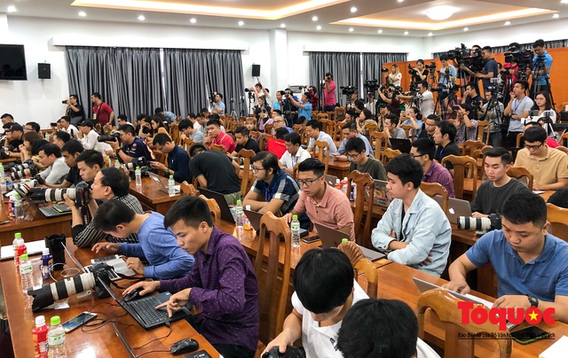 Họp báo Việt Nam - Thái Lan: Thầy Park tiết lộ tin động trời khiến người thái thái mặt - Ảnh 16.