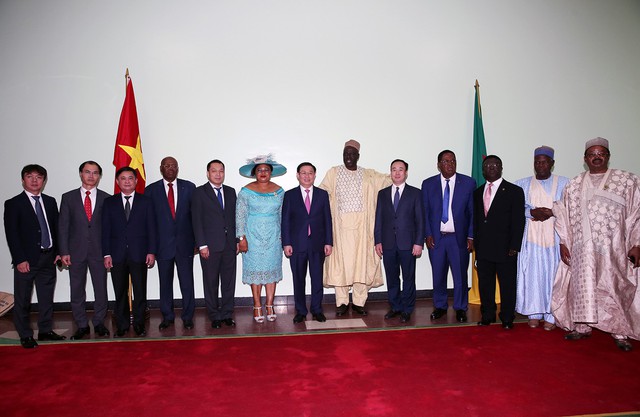 Thủ tướng Cameroon Joseph Dion Ngute đánh giá tăng trưởng của Việt Nam là kỳ tích  - Ảnh 5.