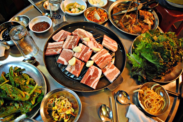 Du lịch Hàn Quốc đón tuyết đầu mùa đừng quên nếm thử 4 món ăn trứ danh này - Ảnh 1.