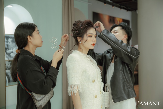Lệ Quyên bất ngờ trình diễn thời trang tại show thời trang áo cưới L’amant - Ảnh 2.