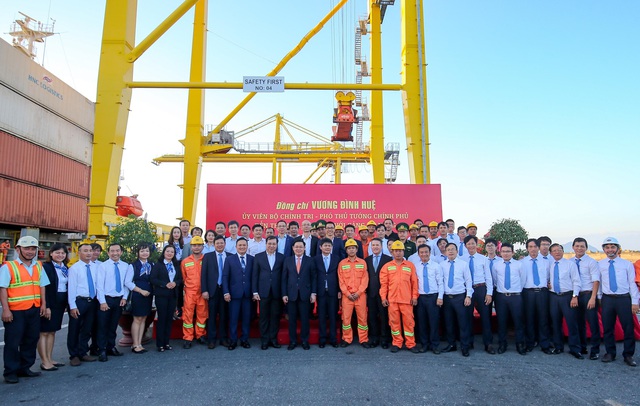 Phó Thủ tướng Vương Đình Huệ đề nghị Vinalines và Tiên Sa đẩy mạnh kết nối với các doanh nghiệp logistics - Ảnh 2.