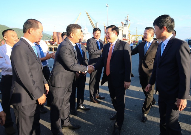 Phó Thủ tướng Vương Đình Huệ đề nghị Vinalines và Tiên Sa đẩy mạnh kết nối với các doanh nghiệp logistics - Ảnh 1.