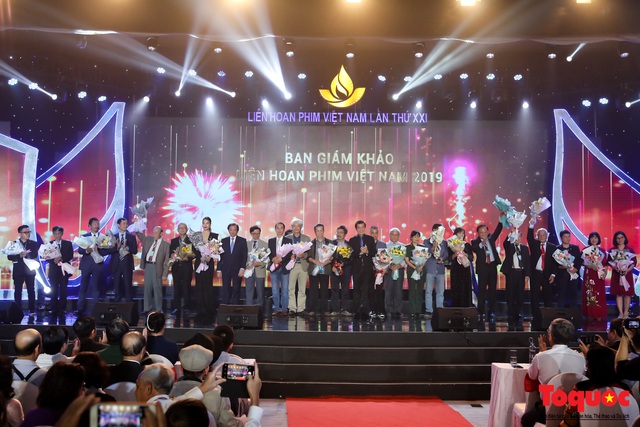 Toàn cảnh lễ Khai mạc Liên hoan phim Việt Nam lần thứ XXI tại Vũng Tàu - Ảnh 7.