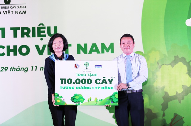  Vinamilk trồng cây xanh góp phần chống biến đổi khí hậu tại Bình Định   - Ảnh 2.