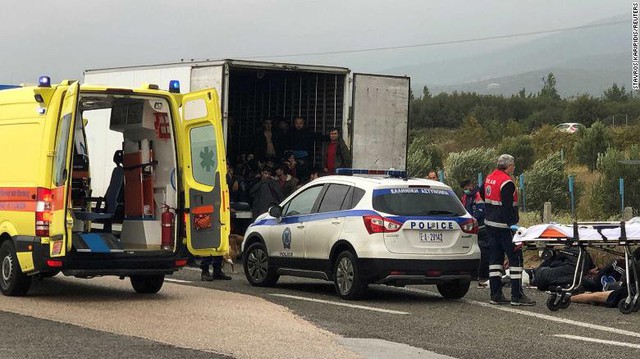 Phát hiện thêm vụ buôn lậu 41 người bằng xe tải đông lạnh tại Hy Lạp - Ảnh 2.
