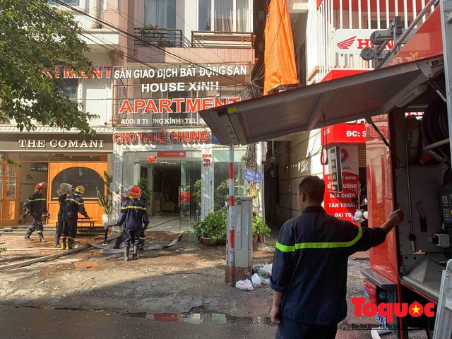 Hà Nội: Cháy chung cư mini trên phố Trung Kính - Ảnh 5.