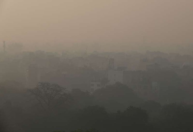 Hình ảnh hé lộ tại sao không khí New Delhi nhiễm độc nặng nề còn Bắc Kinh lại sắp thoát mác &quot;thủ đô ô nhiễm toàn cầu&quot; - Ảnh 1.