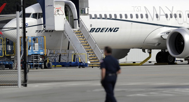 Hệ lụy tai nạn, Boeing 737 MAX chưa tìm lại được niềm tin - Ảnh 1.