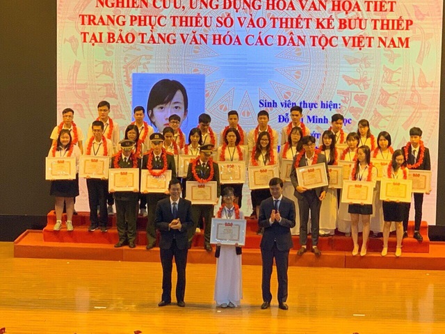 Sinh viên Đại học Mỹ thuật Việt Nam giành giải Nhất giải thưởng &quot;sinh viên nghiên cứu khoa học&quot; năm 2019 - Ảnh 1.