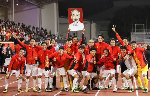 Cầu thủ Việt Nam áp đảo đội hình hay nhất Đông Nam Á 2019 - Ảnh 1.