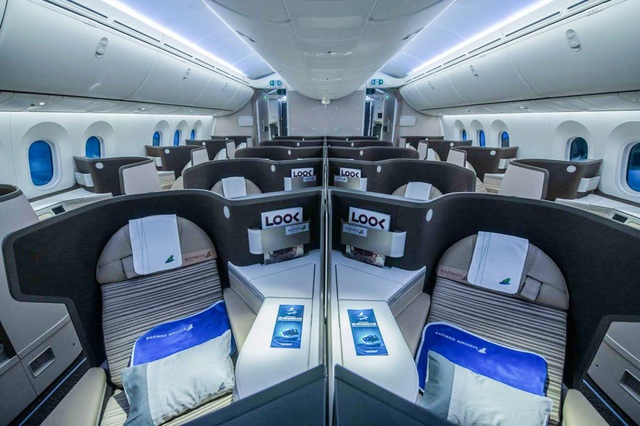 Hé lộ những hình ảnh đầu tiên của nội thất Boeing 787-9 Dreamliner mới gia nhập đội bay Bamboo Airways - Ảnh 1.