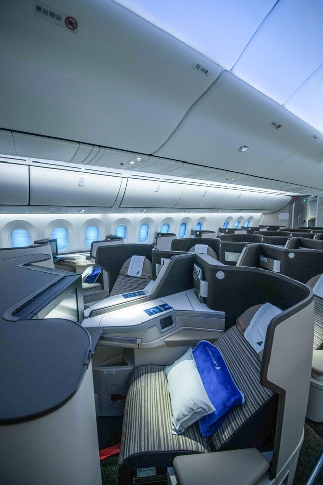 Hé lộ những hình ảnh đầu tiên của nội thất Boeing 787-9 Dreamliner mới gia nhập đội bay Bamboo Airways - Ảnh 3.