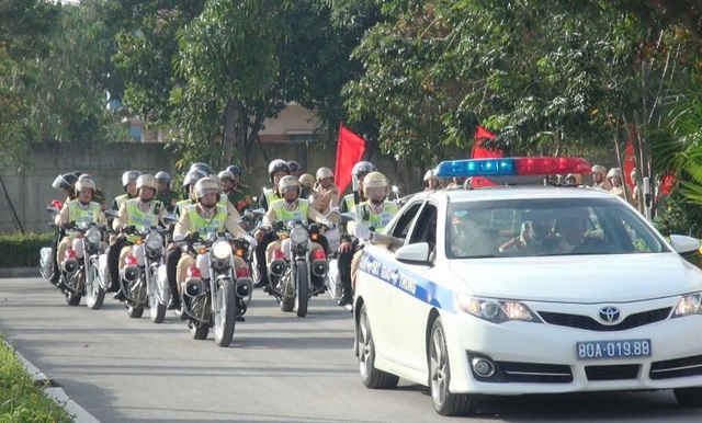Công an tỉnh Quảng Bình ra mắt lực lượng 141QB.