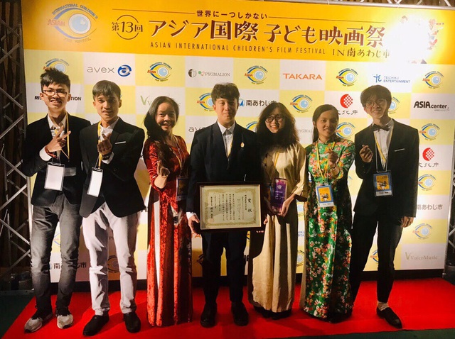 Bộ trưởng Nhật Bản khen ngợi bộ phim giành giải xuất sắc của học sinh trường Việt Đức, Hà Nội - Ảnh 1.