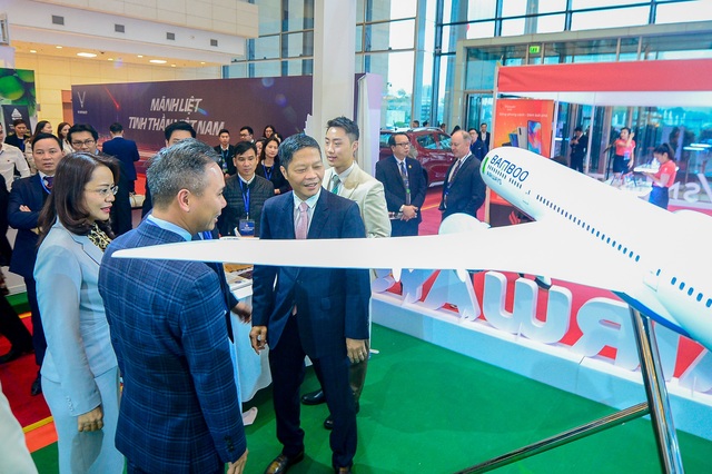 Thủ tướng Chính phủ chúc mừng Bamboo Airways đón máy bay thân rộng đầu tiên - Ảnh 3.