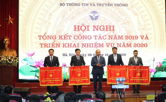 Hình ảnh Thủ tướng Nguyễn Xuân Phúc dự Hội nghị tổng kết ngành Thông tin và Truyền thông - Ảnh 9.