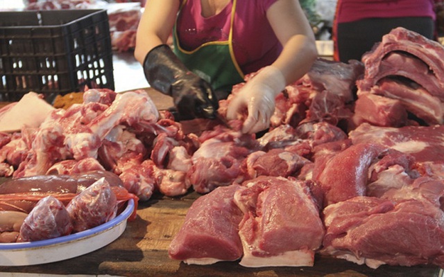 Chủ tịch UBND Hà Nội: Không để thiếu hàng Tết, nhất là thịt lợn - Ảnh 1.