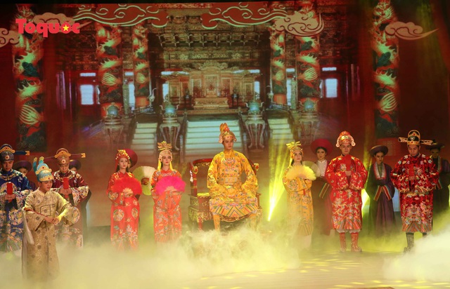 Giới thiệu văn hóa Việt cho du khách quốc tế qua “Áo Dài Show” - Ảnh 2.
