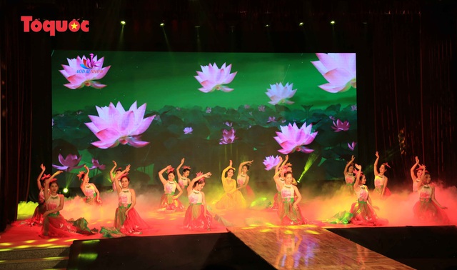 Giới thiệu văn hóa Việt cho du khách quốc tế qua “Áo Dài Show” - Ảnh 6.