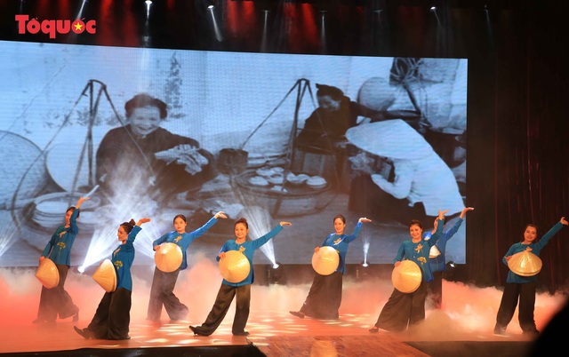Giới thiệu văn hóa Việt cho du khách quốc tế qua “Áo Dài Show” - Ảnh 10.