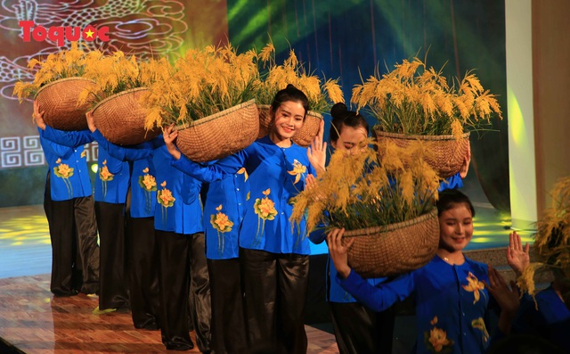 Giới thiệu văn hóa Việt cho du khách quốc tế qua “Áo Dài Show” - Ảnh 12.