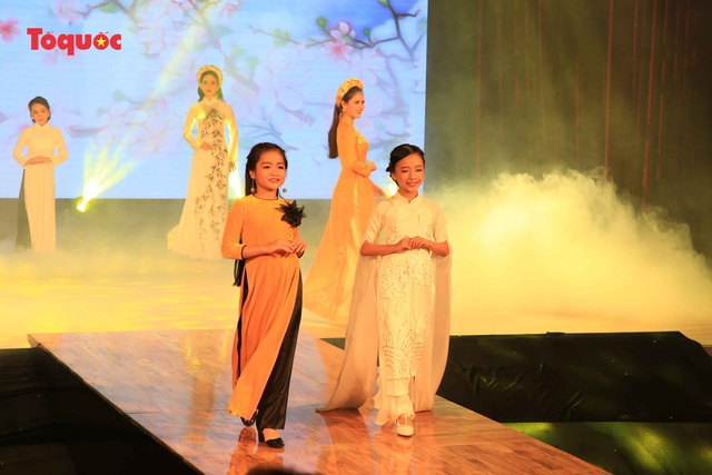 Giới thiệu văn hóa Việt cho du khách quốc tế qua “Áo Dài Show” - Ảnh 14.