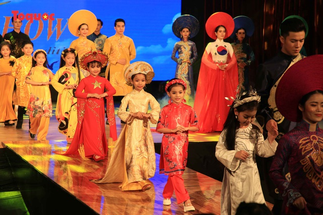 Giới thiệu văn hóa Việt cho du khách quốc tế qua “Áo Dài Show” - Ảnh 25.