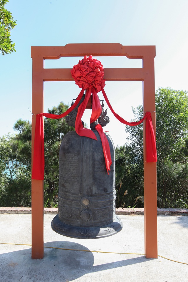 Khánh thành chùa Cô Tô - Cột mốc văn hóa tâm linh nơi biển đảo - Ảnh 2.