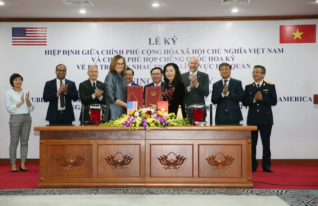 Việt Nam - Hoa Kỳ ký kết hợp tác trong lĩnh vực hải quan - Ảnh 1.