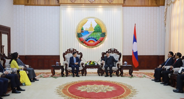 Bộ trưởng Nguyễn Ngọc Thiện chào xã giao Thủ tướng Chính phủ nước CHDCND Lào - Ảnh 2.