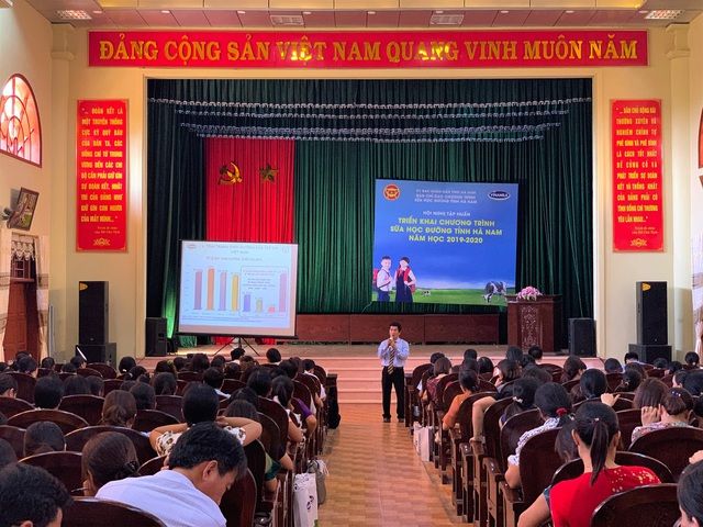 Tỉnh Hà Nam tổ chức lễ phát động chương trình Sữa học đường - Ảnh 2.