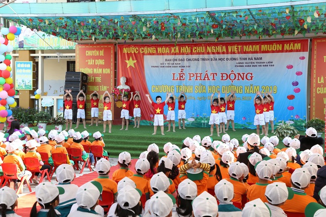 Tỉnh Hà Nam tổ chức lễ phát động chương trình Sữa học đường - Ảnh 5.