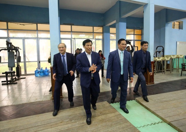 Hình ảnh Bộ trưởng Nguyễn Ngọc Thiện thăm và chúc Tết các VĐV, HLV  - Ảnh 1.