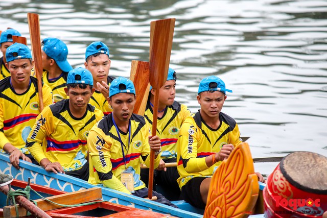 Khai mạc lễ hội Bơi chải thuyền rồng Hà Nội mở rộng năm 2019: Hơn 700 VĐV, 43 đội tham gia tranh tài - Ảnh 5.