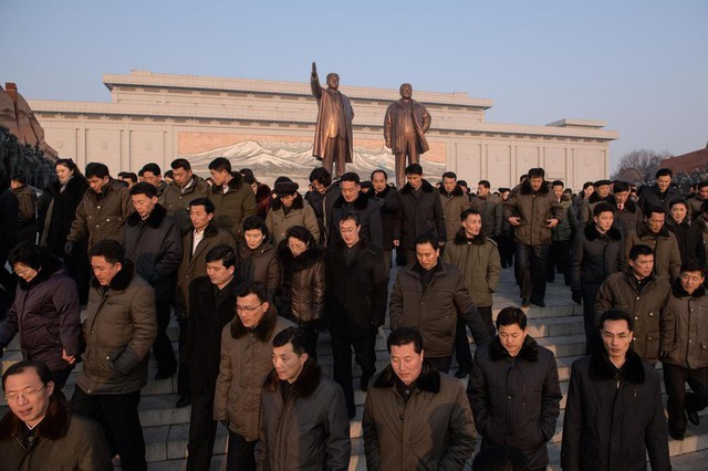 Sự biến mất bất thường của một thứ trong lễ kỷ niệm sinh nhật cố lãnh tụ Triều Tiên - Ảnh 4.