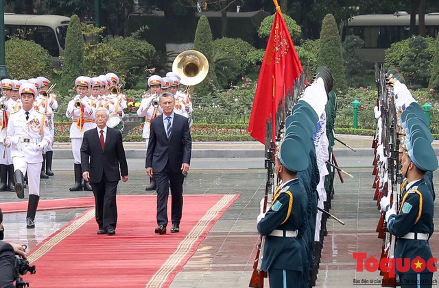 Tổng Bí thư, Chủ tịch nước Nguyễn Phú Trọng chủ trì lễ đón Tổng thống Argentina Mauricio Macri - Ảnh 3.